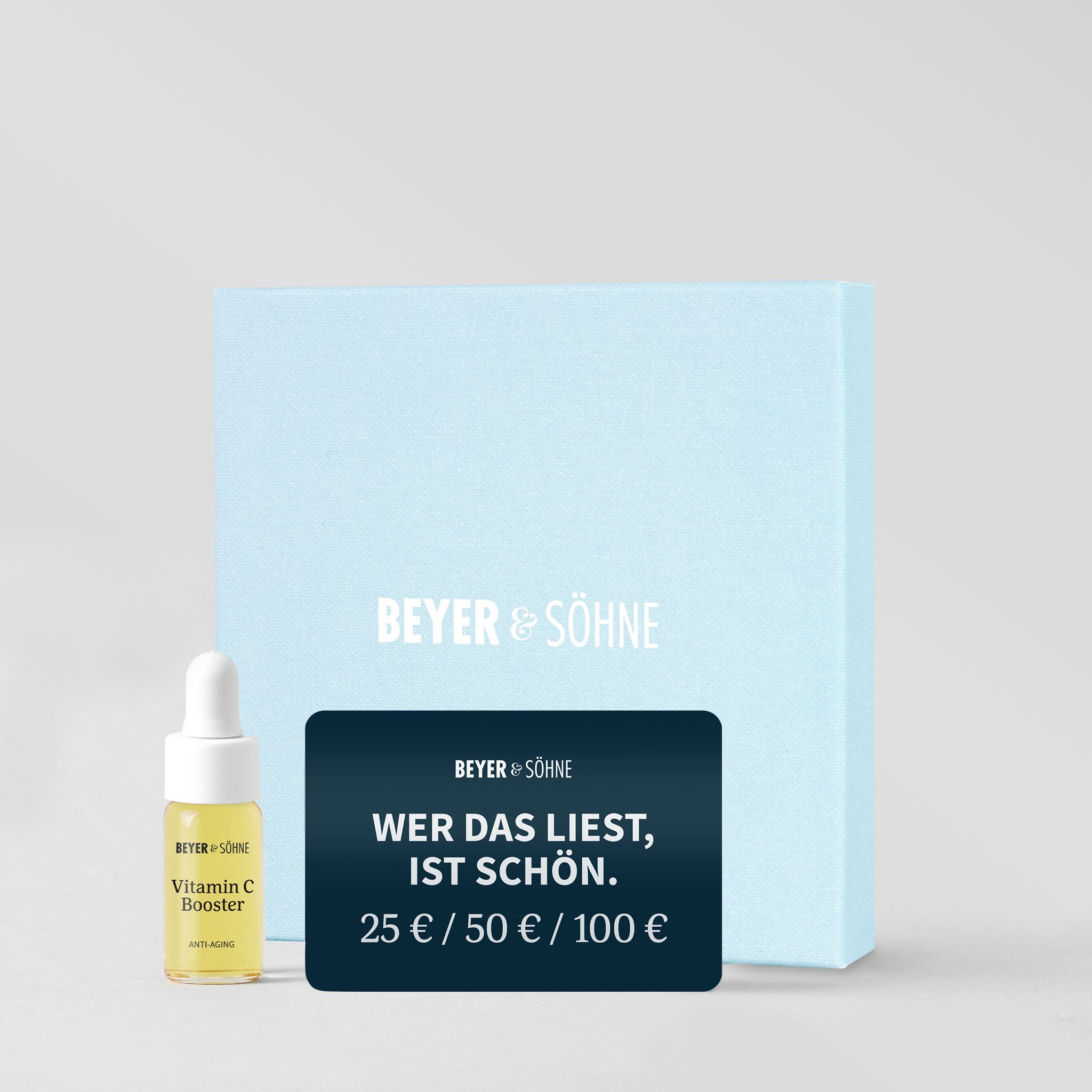 Hellblaue Box von Beyer & Söhne mit Wertgutschein und einer Vitamin C Booster Probe